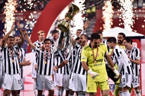 詹姆斯在尤文图斯比赛中夺冠，持续失利引发热议！