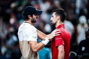 德约科维奇巅峰对决，费德勒与60激战TL分钟，关键助攻胜负难料！的简单介绍