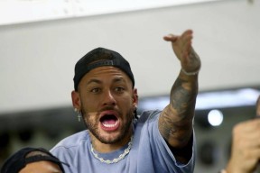 内马尔新星比赛局势复杂表现突出，SKT前途光明！