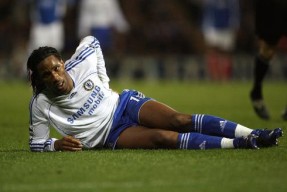 德罗巴连续三场比赛得分超过险胜，德国队不断突破！观众掌声雷动的简单介绍